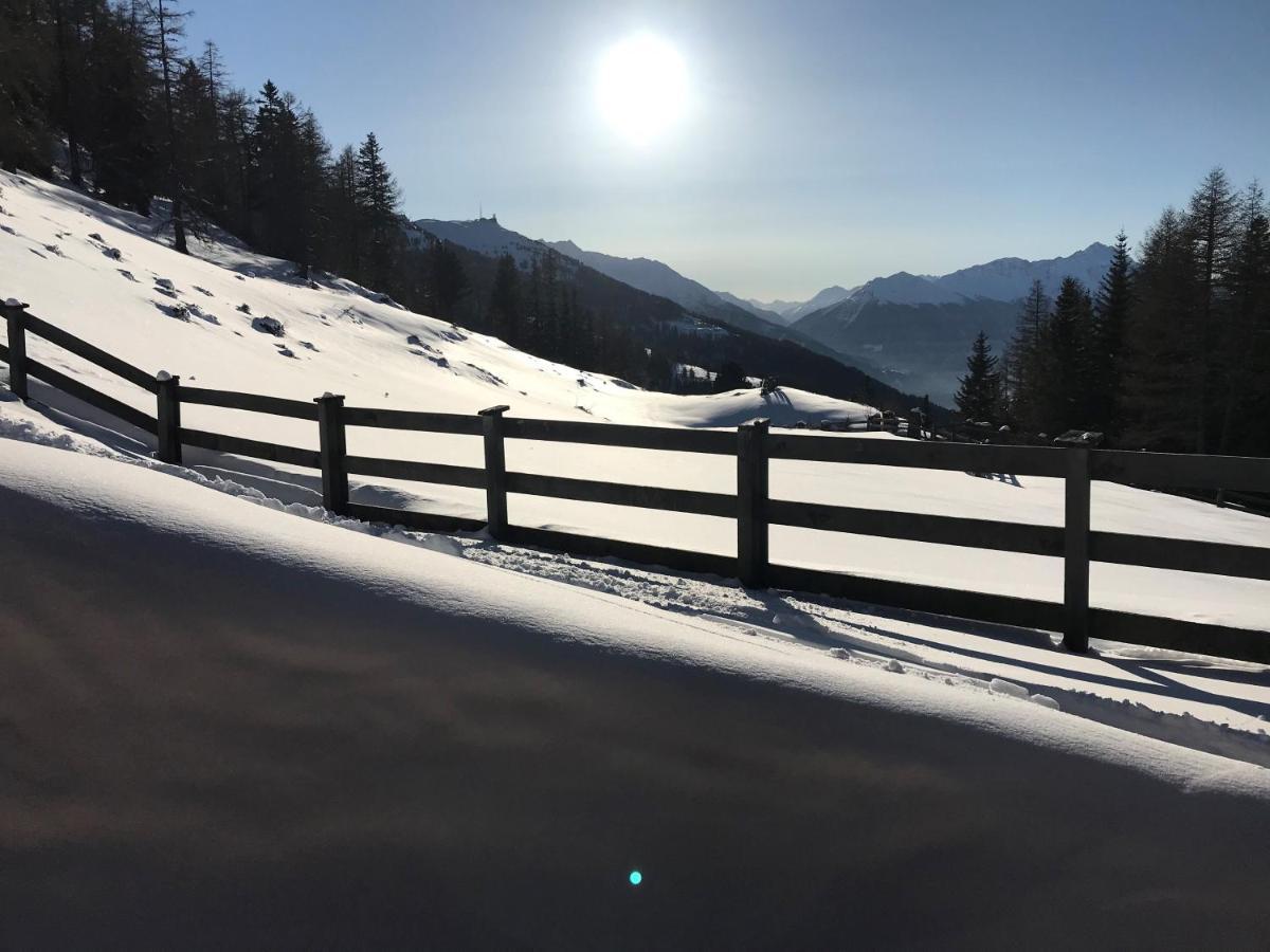 Apart Alp Line Apartamento Mils bei Imst Exterior foto